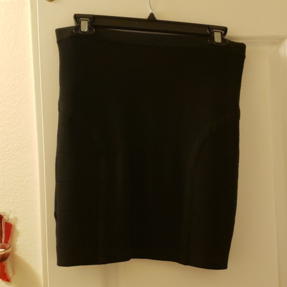 Angl black bandage skirt